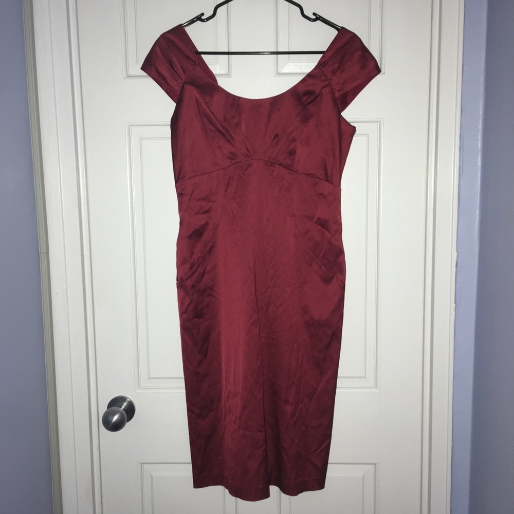 Donna Ricco maroon/burgundy midi dress, ruffle back- great for Christmas!